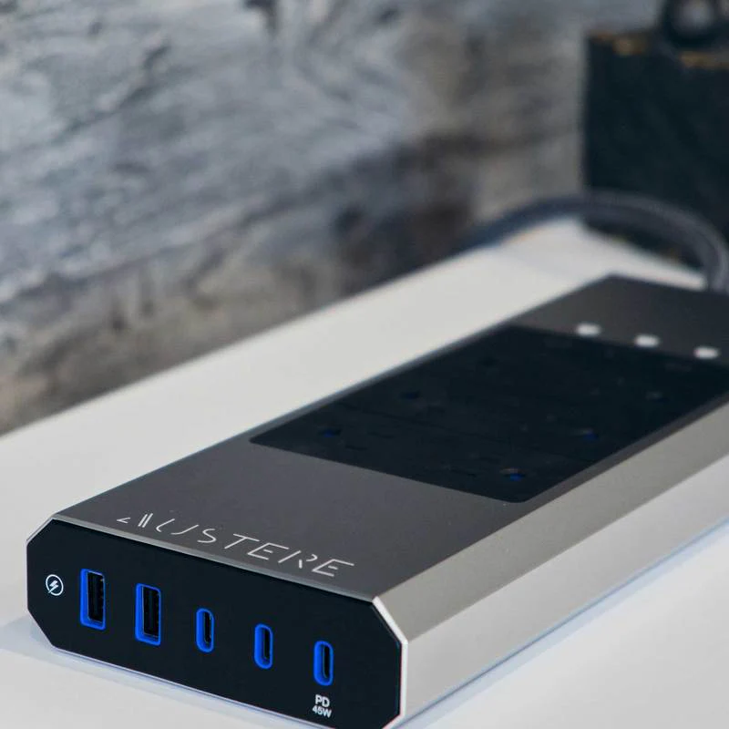 Austere Power VII Series 6-Outlet with Omniport USB+PD (North America) | 7S-PS6-US1