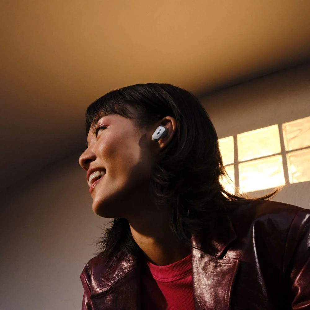 Bose QuietComfort Ultra True Wireless Noise Cancelling In-Ear Earbuds-White - Image 8