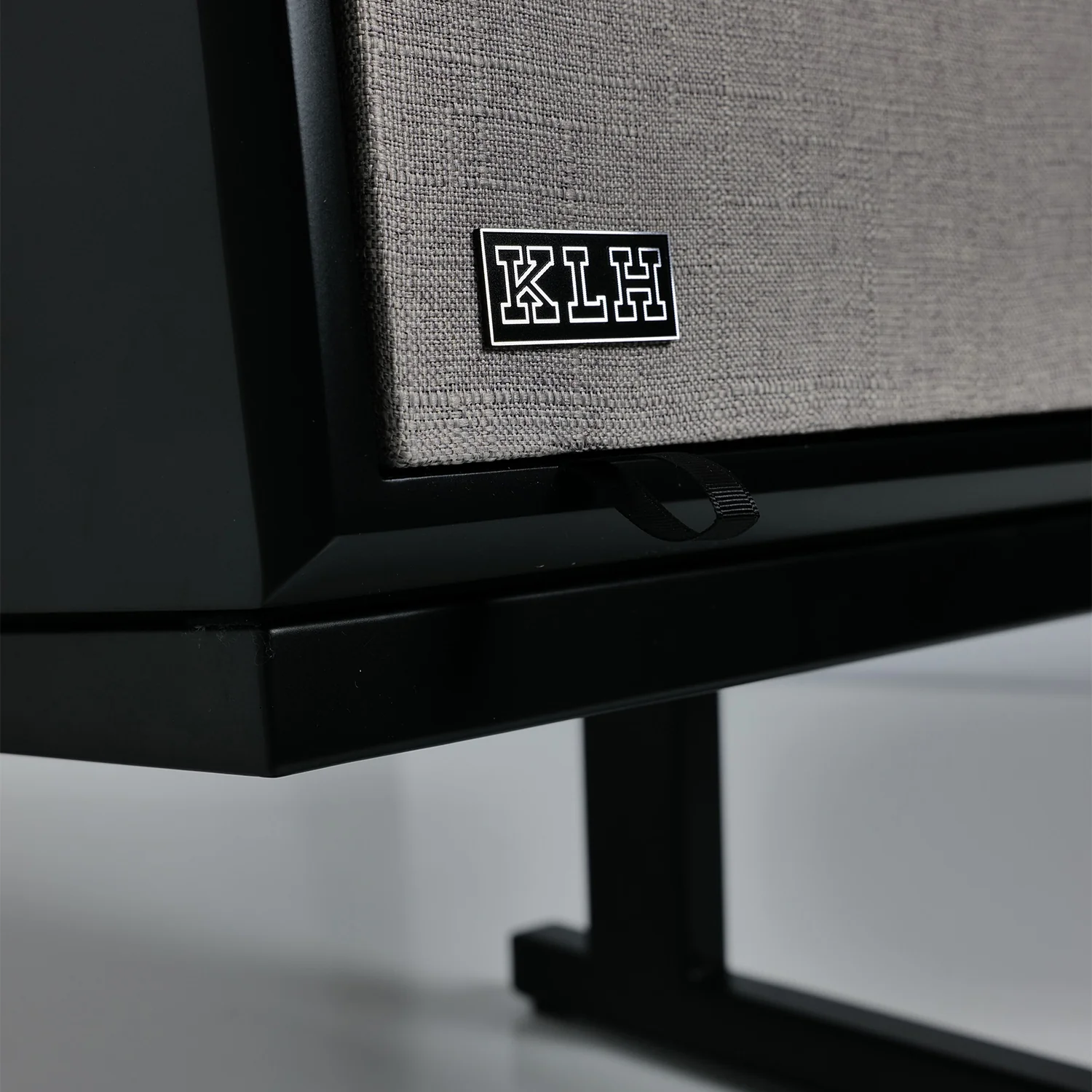 KLH KLHF00078 Model 5 Floorstanding Speaker - Nordic Noir - Image 5